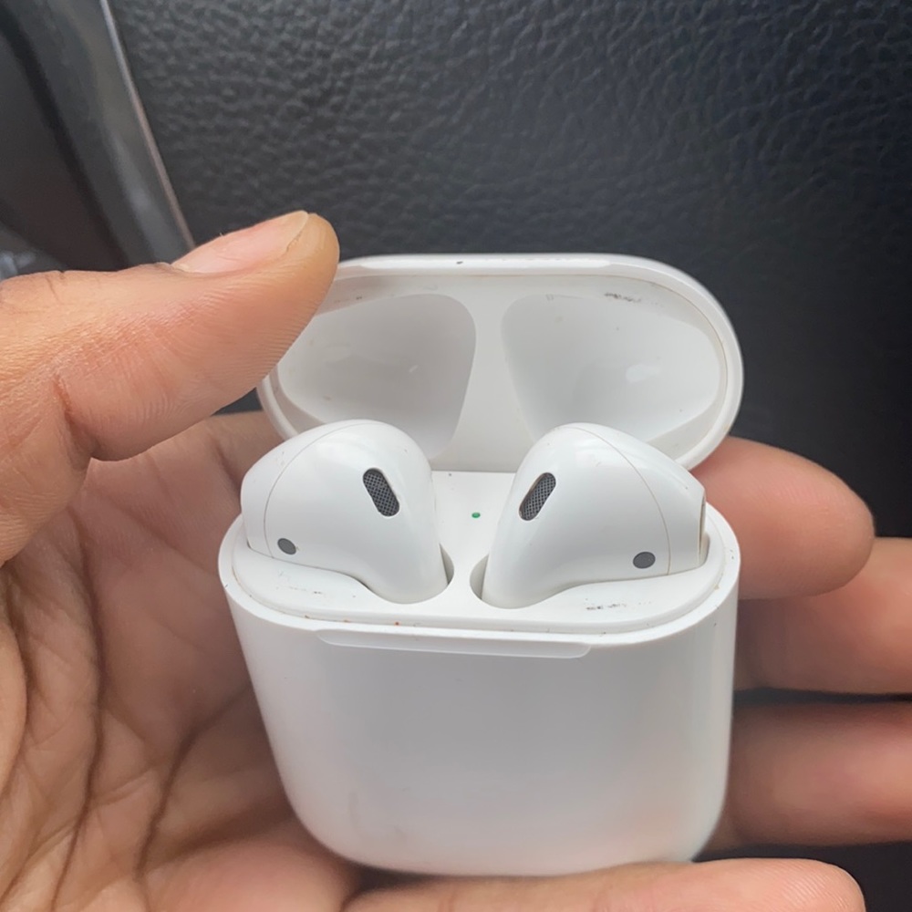 2nd Gen Airpods Great condition